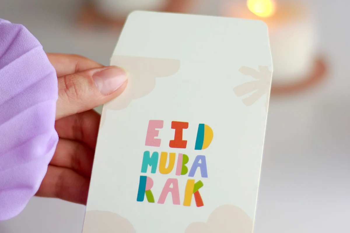 Eid salami money gift placed in an envelope